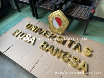 Huruf Balok Kuningan Custom (Huruf Timbul 3D): Solusi Signage Profesional & Tahan Lama