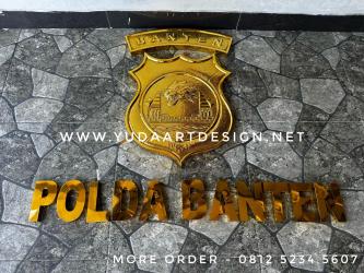 Jasa Pembuatan Logo Kuningan Custom: Logo Relief Timbul + Huruf Balok untuk Instansi Resmi (Polda)