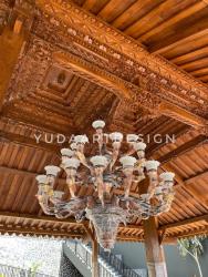 Lampu Gantung Tembaga Custom Ukiran Arab: Chandelier Kolosal 3 Tingkat (Dia. 2M) untuk Luxury Villa Joglo