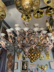 Lampu Gantung Tembaga Kolosal 2.75 Meter: Chandelier 3 Tingkat, 42 Tangkai Hitam Poles (Siap Instalasi)