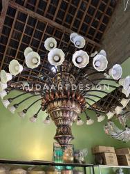 Lampu Gantung Tembaga Kolosal Custom (42 Tangkai, Dia. 2M): Desain 3 Tingkat Downlight Eksklusif