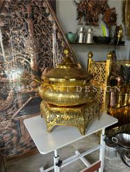 Pemanas Makanan Kuningan Ukiran Batik: Chafing Dish Mewah, Poles Mengkilap Emas, Badan Bulat Kaki Segi Enam