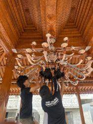 Regenerasi Pengrajin: Anak Muda Tumang Menggenggam Palu dan Digitalisasi Masa Depan Tembaga & Kuningan