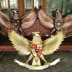 Lambang Garuda Tembaga & Kuningan